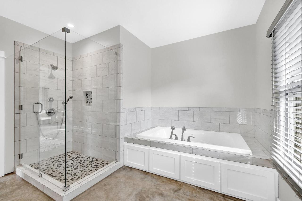Schubert Inn Cottage - Pool - Walk To Main St Fredericksburg Ngoại thất bức ảnh